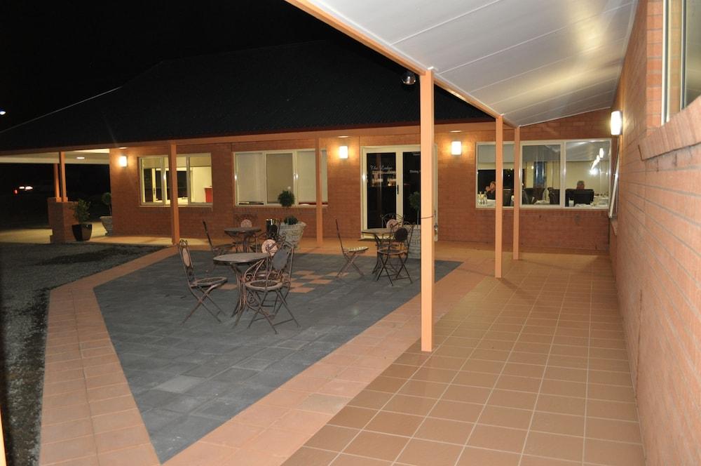 Comfort Inn Bishops Lodge Хэй Экстерьер фото