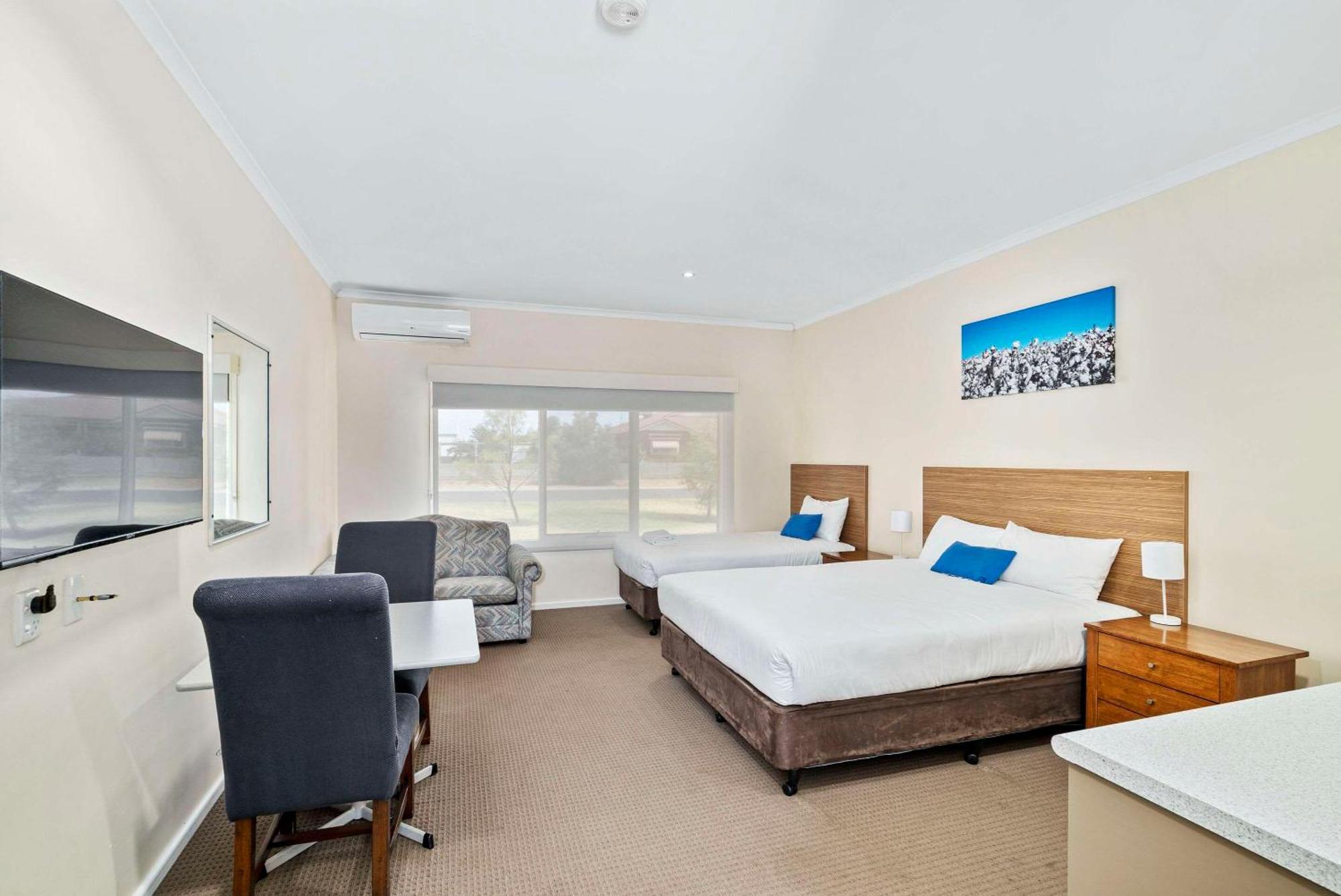 Comfort Inn Bishops Lodge Хэй Экстерьер фото